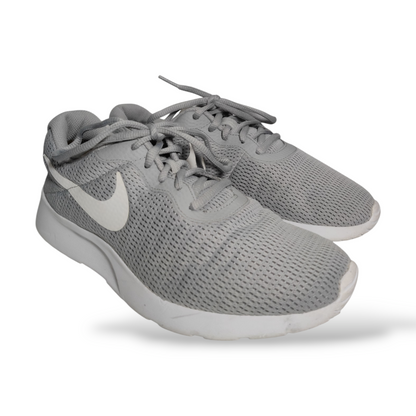 NIKE Tanjun