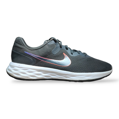 Nike Revolution 6