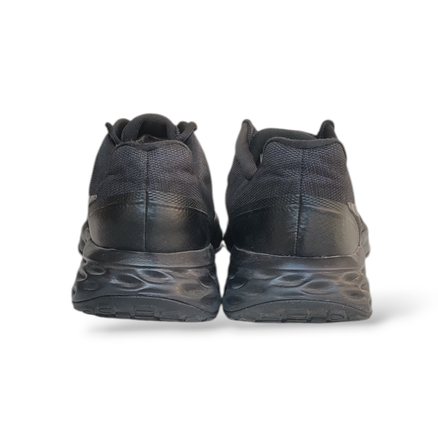 Nike Revolution 6 Triple Black