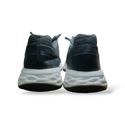 Nike Revolution 6
